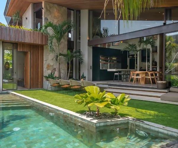 Ohlala - Luxury Tropical Escape In Pererenan 坎古